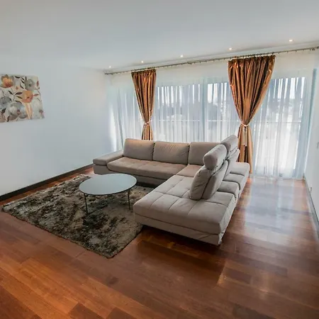 Alia Luxury